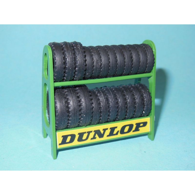 Présentoir Dunlop avec Pneus