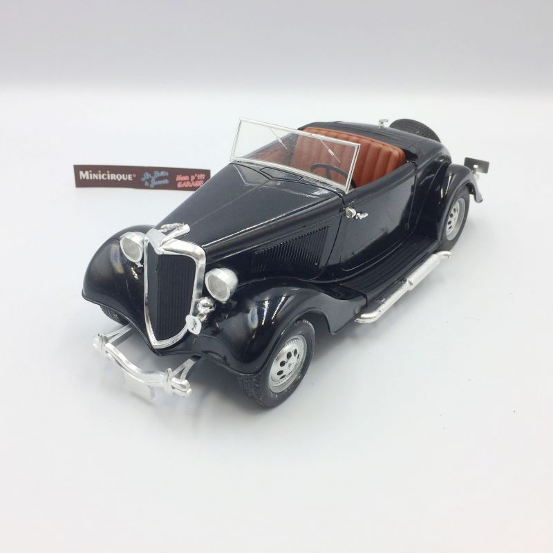SOLIDO - 1/19 (no 1/18) - Ford V8 noir Cabriolet